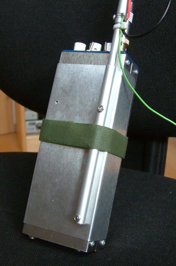 Antenna mounting frame for portable rod-antenna (C) by Peter Rachow- DK7IH